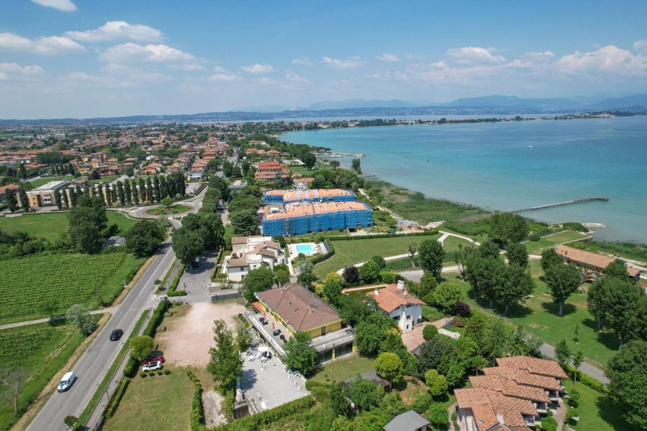 A.G. Holiday Hotel Sirmione Exterior photo
