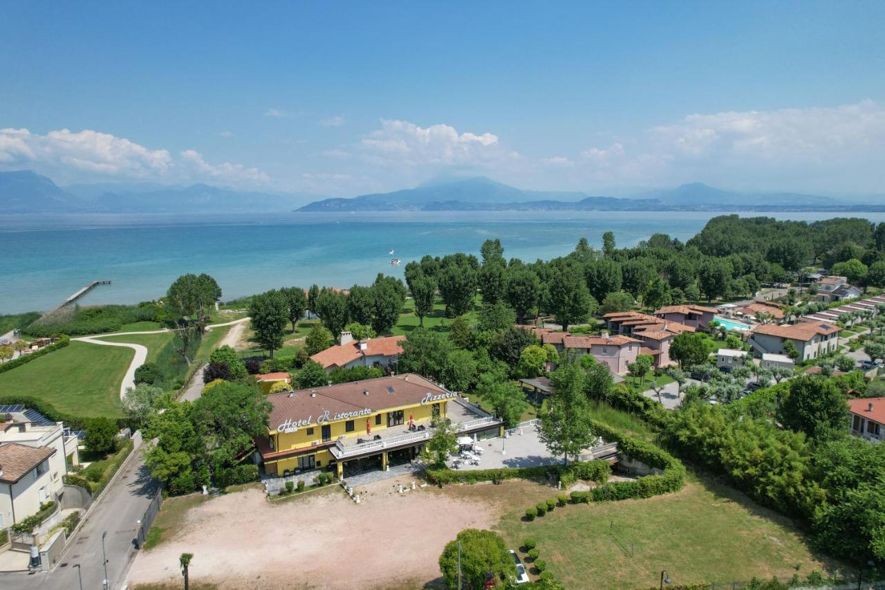 A.G. Holiday Hotel Sirmione Exterior photo